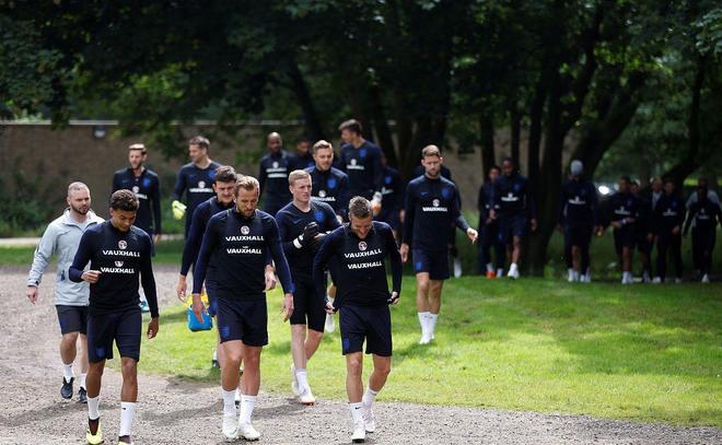 关于爱尔兰王牌射手横扫小组对手,锁定晋级!的信息 关于爱尔兰王牌射手横扫小组对手,锁定晋级!的信息