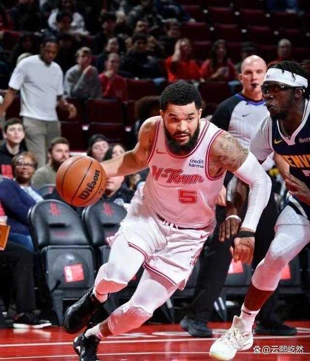 芬兰队狂胜对手,崭露头角成为黑马 芬兰队狂胜对手,崭露头角成为黑马