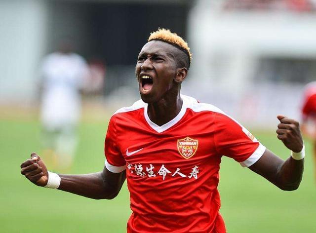 包含萨拉戈萨主场血洗，保级前景扑朔迷离的词条